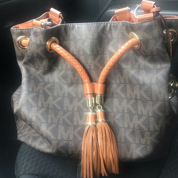 Authentic Michael kors purse - Picture 1 of 3